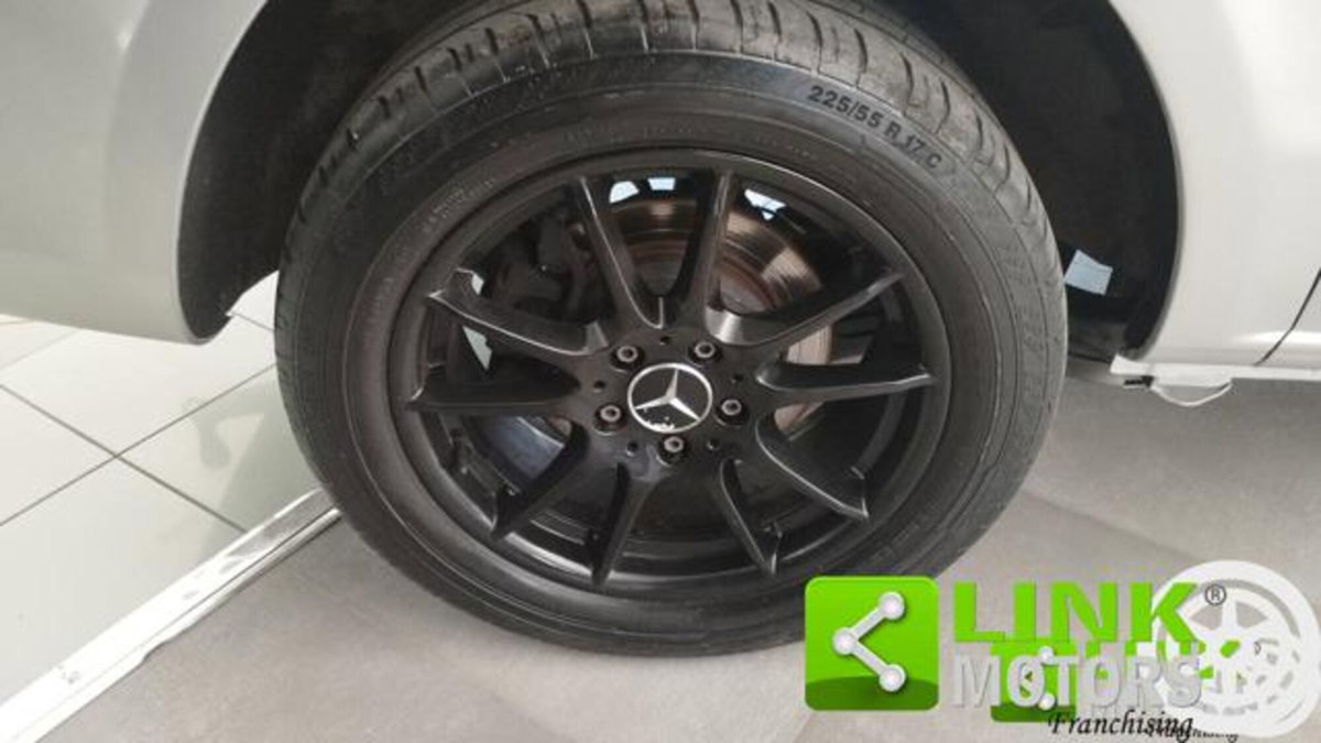 Mercedes-Benz Vito 2.0 119 CDI 4x4 PL Mixto Extra-Long PRO (19)