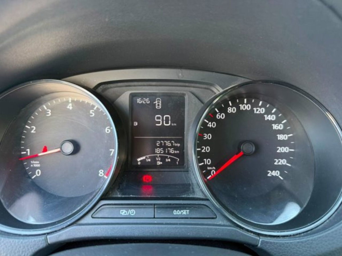 Volkswagen Polo 1.0 MPI 5p. Trendline (11)