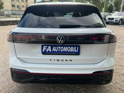 Volkswagen Tiguan 2.0 tdi R-Line 150cv dsg (15)