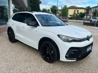 Volkswagen Tiguan 2.0 tdi R-Line 150cv dsg (4)