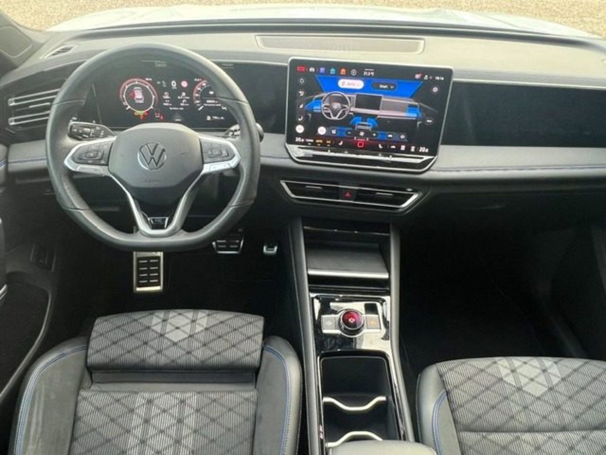 Volkswagen Tiguan 2.0 tdi R-Line 150cv dsg (6)