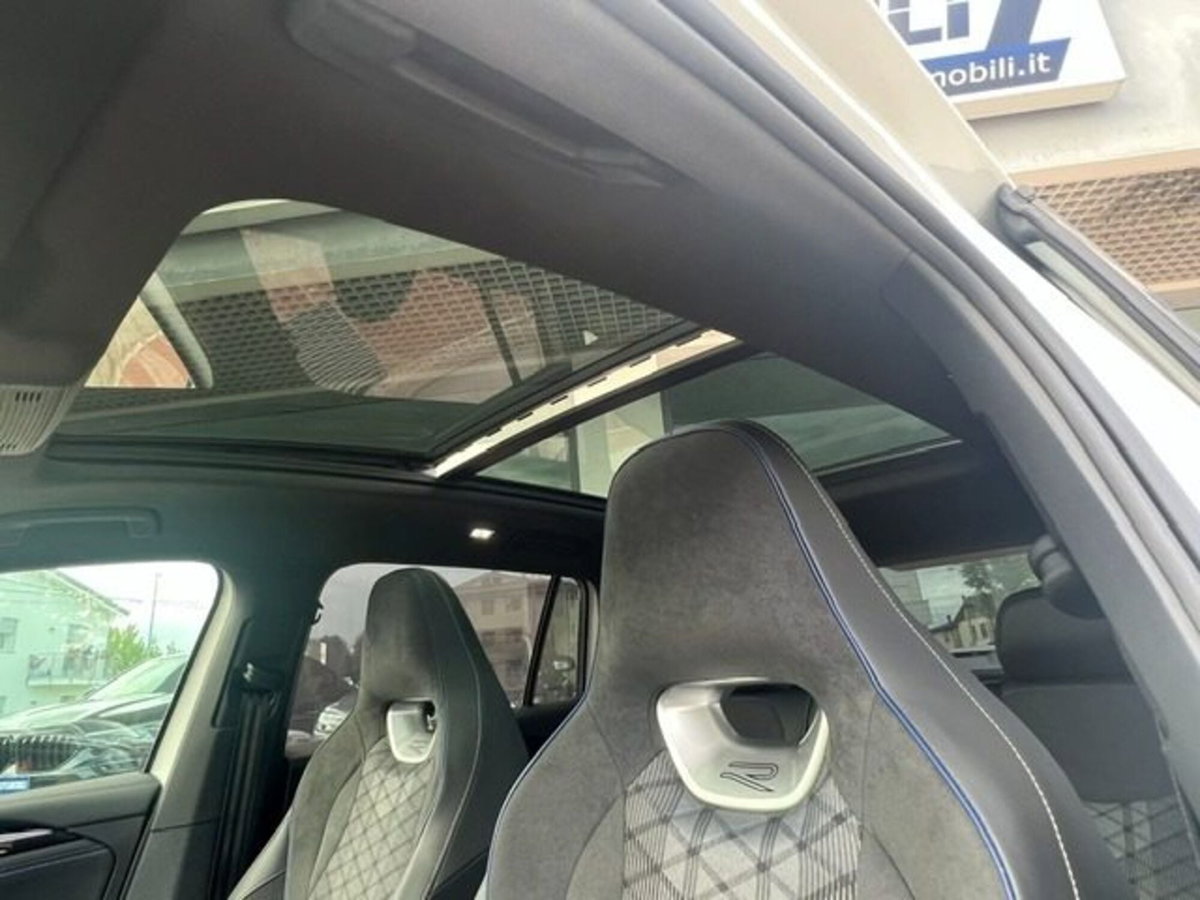 Volkswagen Tiguan 2.0 tdi R-Line 150cv dsg (7)