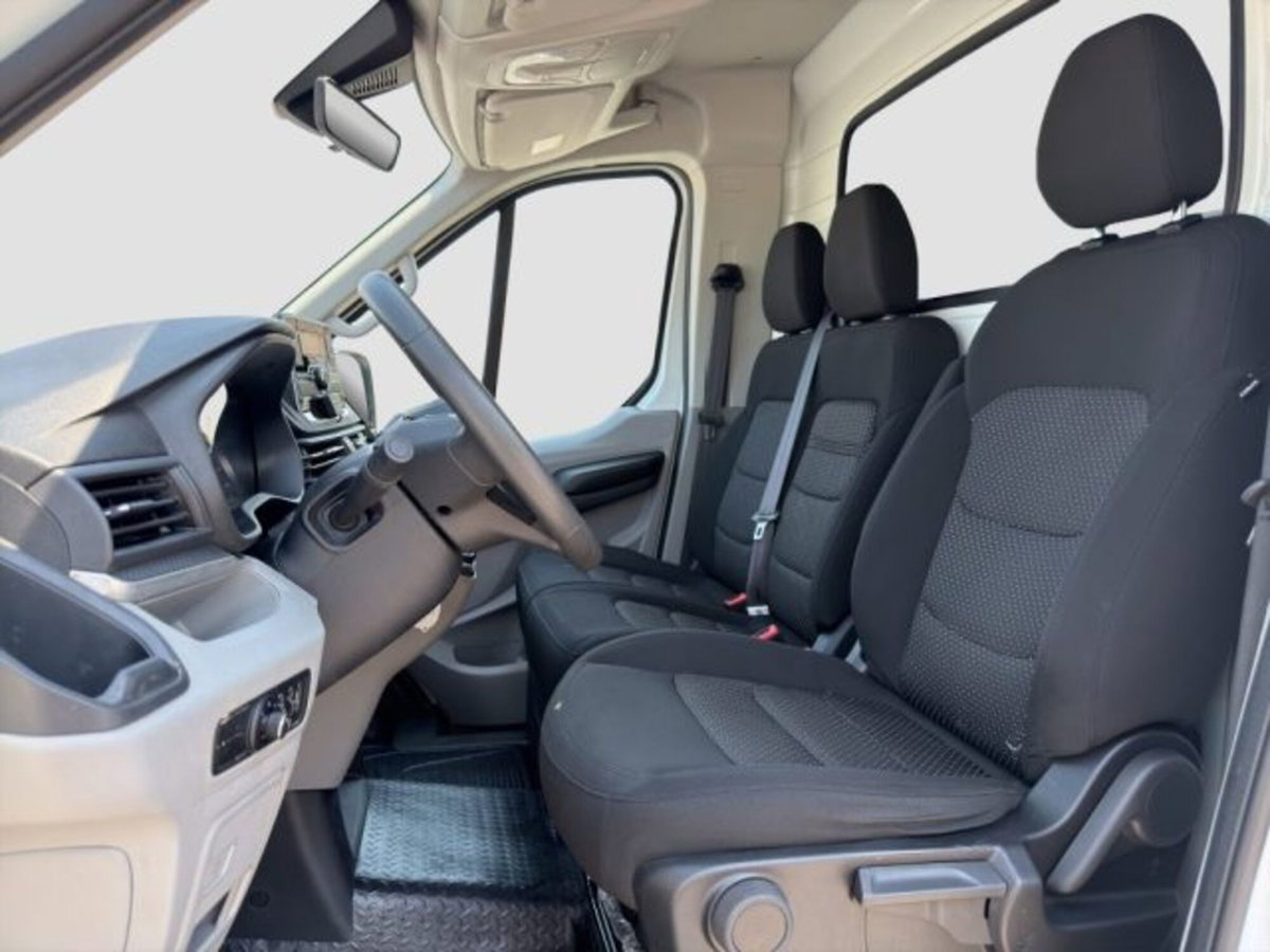 Maxus Deliver Cabinato Deliver 9 2.0 crdi 150cv L4 cab rwd r.gem. (9)