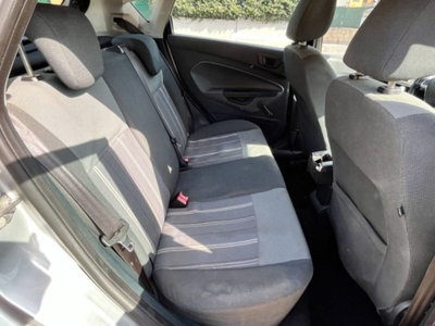 Ford Fiesta 1.2 82CV 5 porte (8)