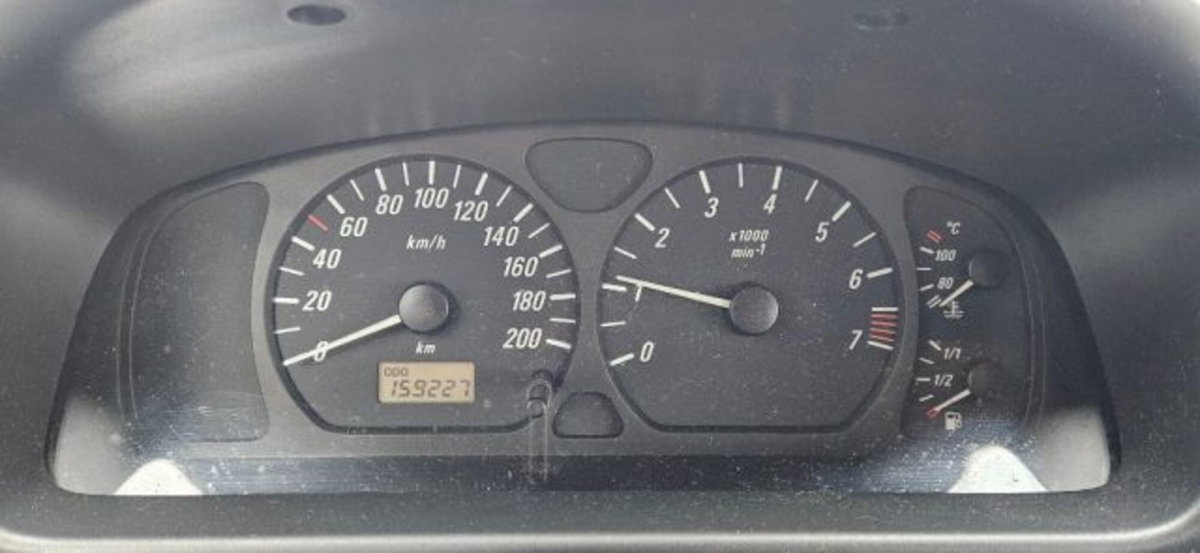 Opel Agila 1.2 16V Club (10)