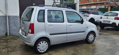 Opel Agila 1.2 16V Club (4)