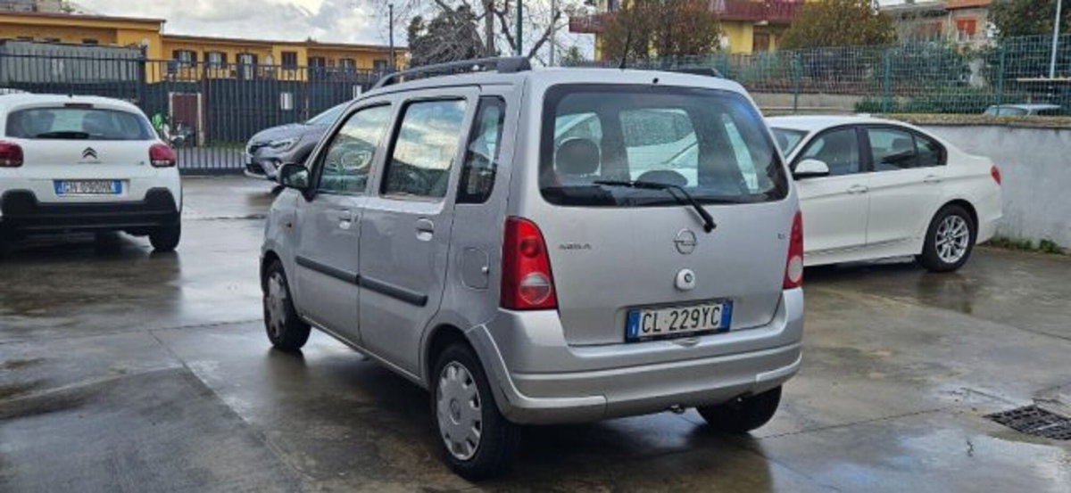 Opel Agila 1.2 16V Club (6)