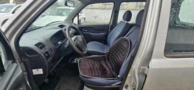 Opel Agila 1.2 16V Club (7)