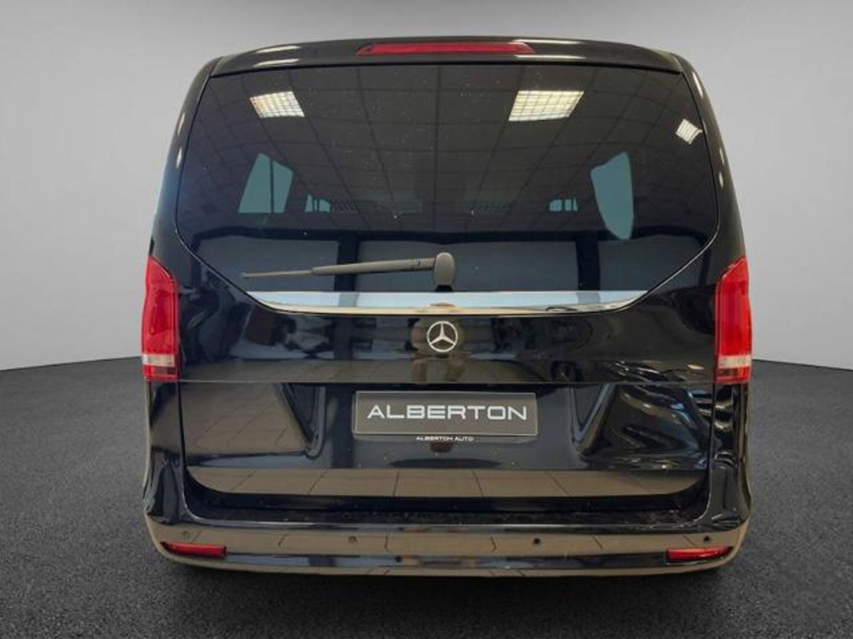 Mercedes-Benz Classe V Extralong 300 d Exclusive 4matic auto (14)