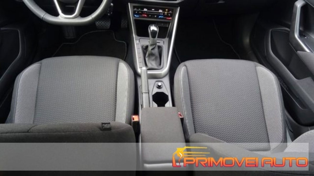Volkswagen Polo 1.0 tsi Life 95cv dsg (8)