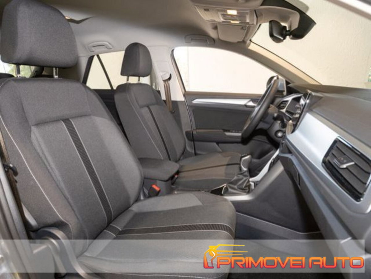 Volkswagen T-Roc 1.5 tsi Life (6)