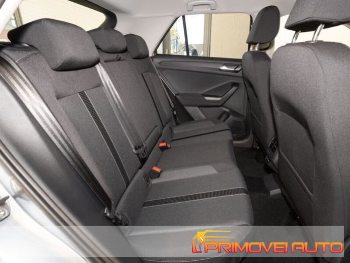 Volkswagen T-Roc 1.5 tsi Life (7)