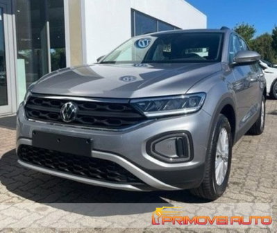 Volkswagen T-Roc 1.5 tsi Life (8)