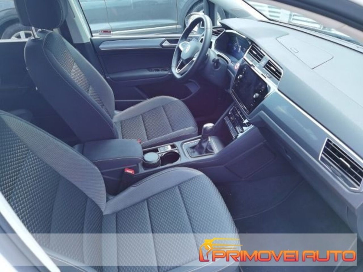 Volkswagen Touran 2.0 TDI 150 CV SCR DSG Highline BlueMotion Technology (2)