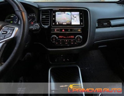 Mitsubishi Outlander 2.4 MIVEC 4WD PHEV Instyle SDA usata