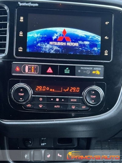 Mitsubishi Outlander 2.4 MIVEC 4WD PHEV Instyle SDA (11)