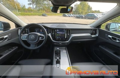 Volvo XC60 B4 automatico Plus Dark nuova