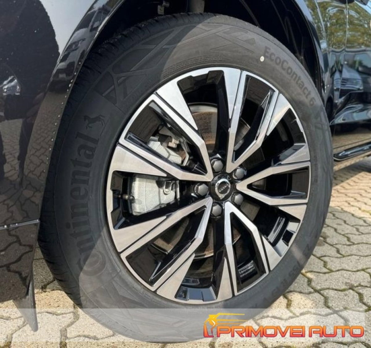 Volvo XC60 B4 automatico Plus Dark (11)