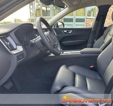 Volvo XC60 B4 automatico Plus Dark (3)