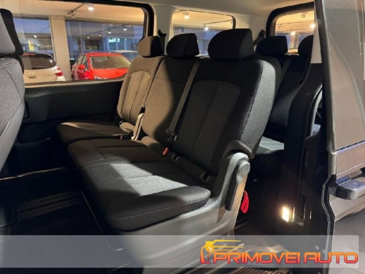 Hyundai Staria 2.2 2wd auto (3)