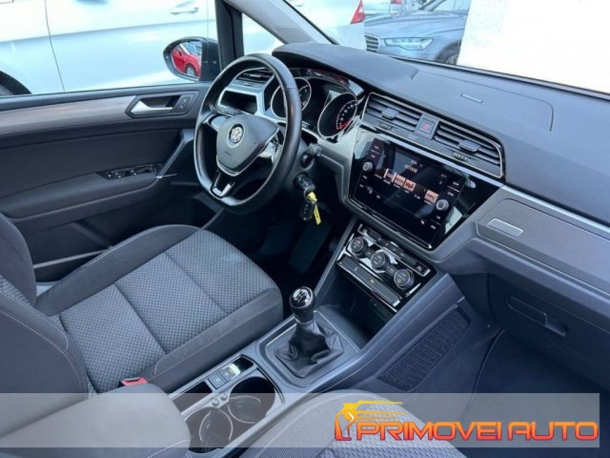 Volkswagen Touran 1.5 tsi Edition 150cv (3)