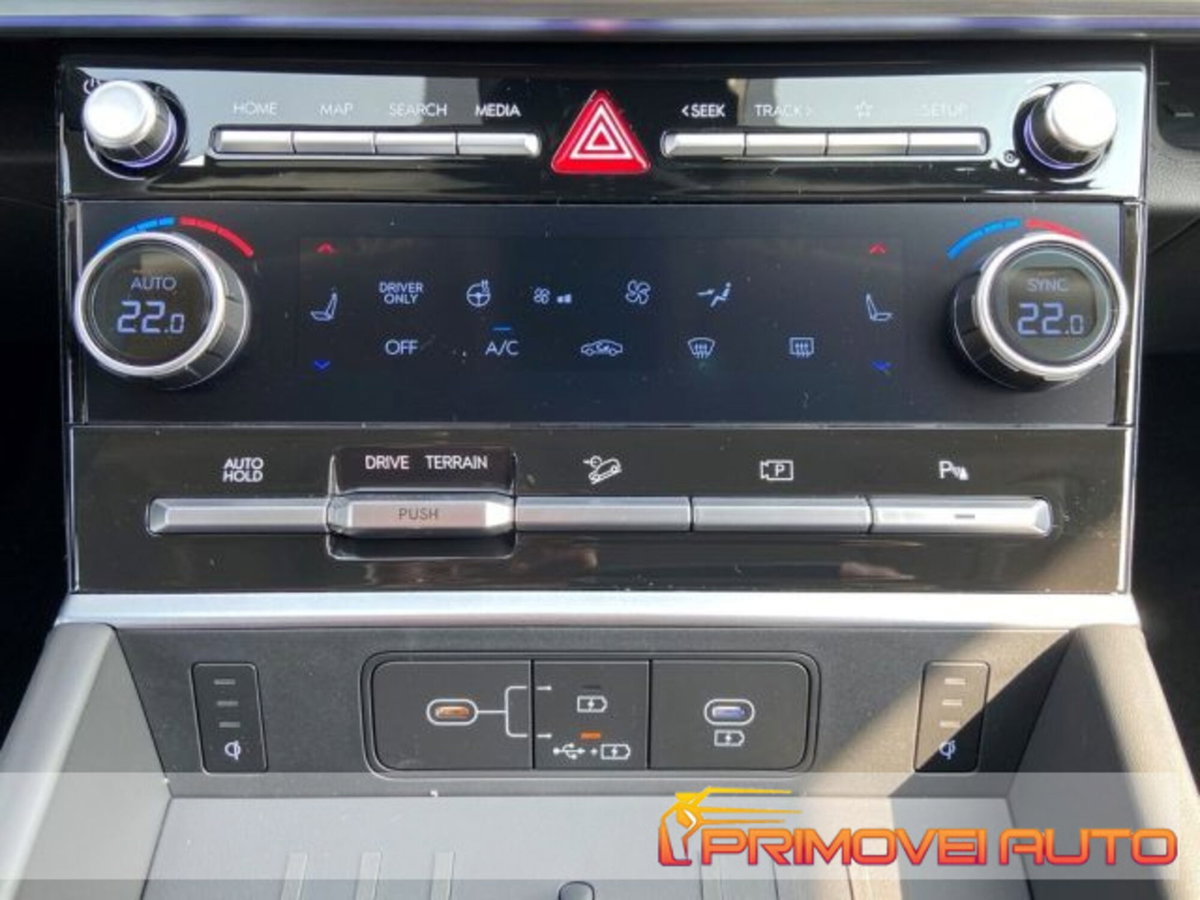Hyundai Santa Fe 1.6 t-gdi hev XClass 4wd 239cv at 7p.ti (4)