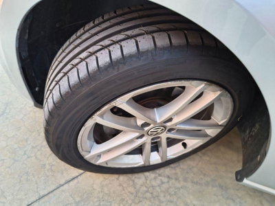 Volkswagen Golf 1.0 TSI 115 CV 5p. Trendline BlueMotion (20)