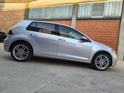 Volkswagen Golf 1.0 TSI 115 CV 5p. Trendline BlueMotion (9)