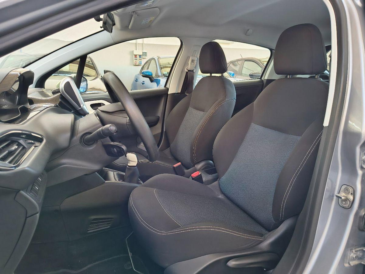 Peugeot 208 68 5 porte Active (15)