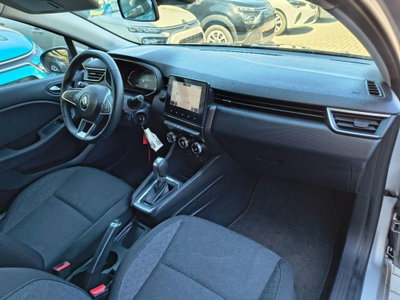 Renault Clio Full Hybrid E-Tech 140 CV 5 porte Zen (11)