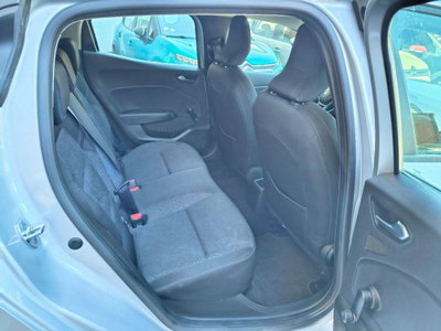 Renault Clio Full Hybrid E-Tech 140 CV 5 porte Zen (12)