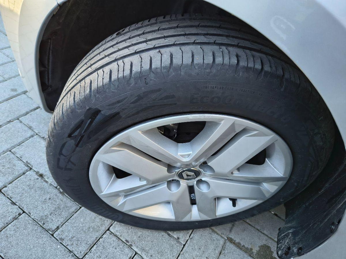 Renault Clio Full Hybrid E-Tech 140 CV 5 porte Zen (19)