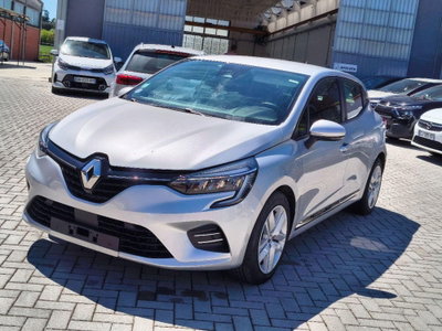Renault Clio Full Hybrid E-Tech 140 CV 5 porte Zen (2)