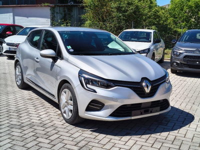 Renault Clio Full Hybrid E-Tech 140 CV 5 porte Zen (3)