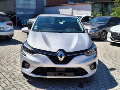 Renault Clio Full Hybrid E-Tech 140 CV 5 porte Zen (4)