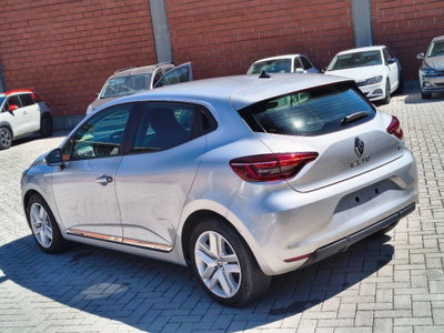 Renault Clio Full Hybrid E-Tech 140 CV 5 porte Zen (6)