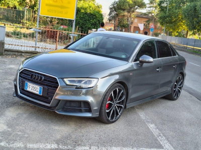 Audi A4 2.0 TDI 150 CV ultra S tronic Sport usata