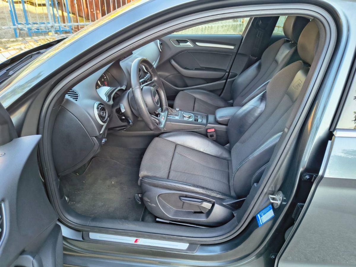 Audi A4 2.0 TDI 150 CV ultra S tronic Sport (14)