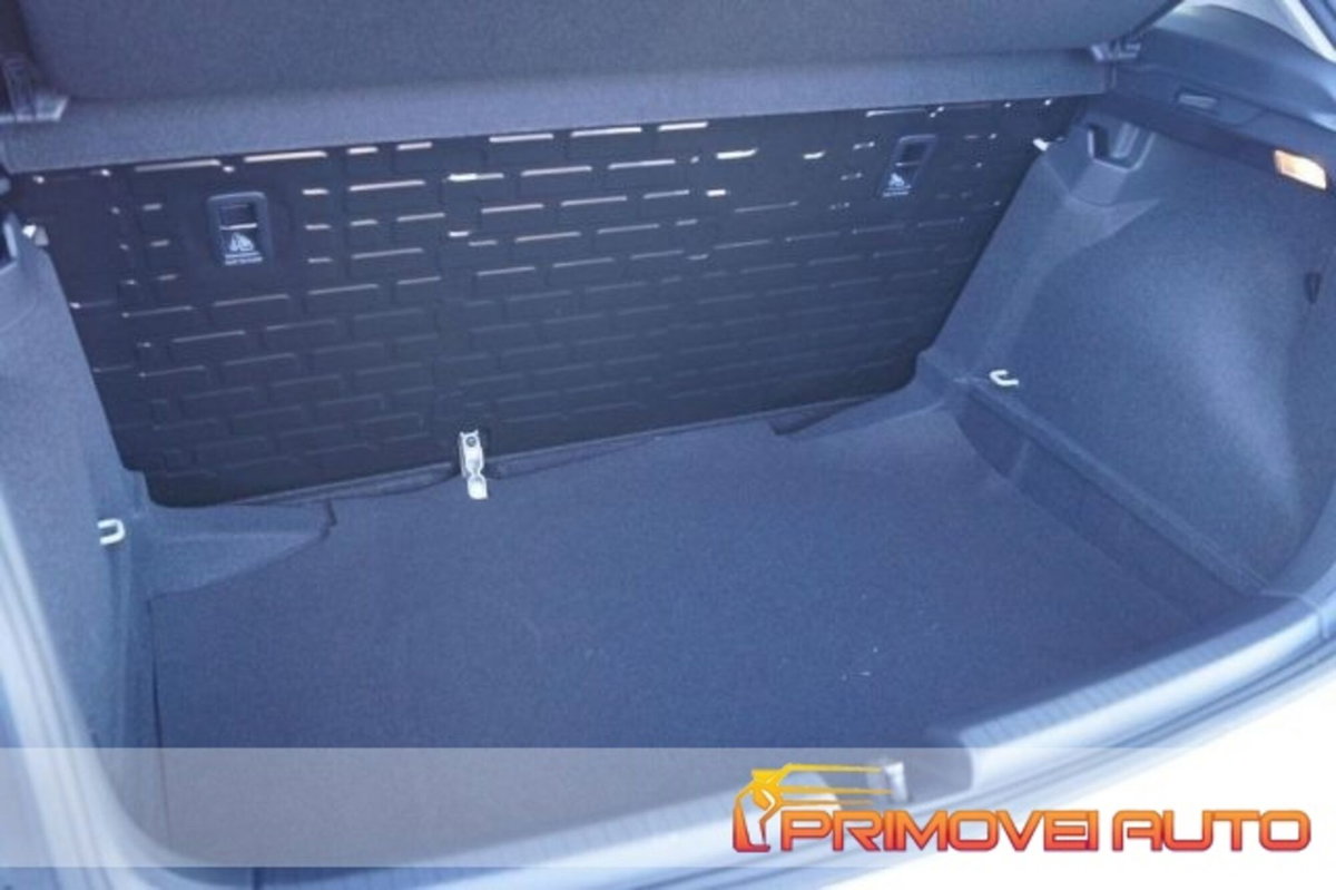 Volkswagen Polo 1.0 EVO (11)