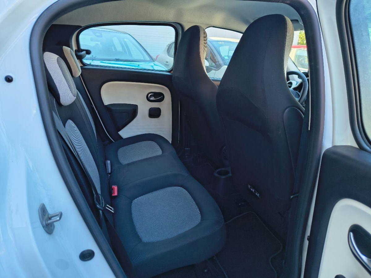 Renault Twingo SCe 65 CV Life (12)