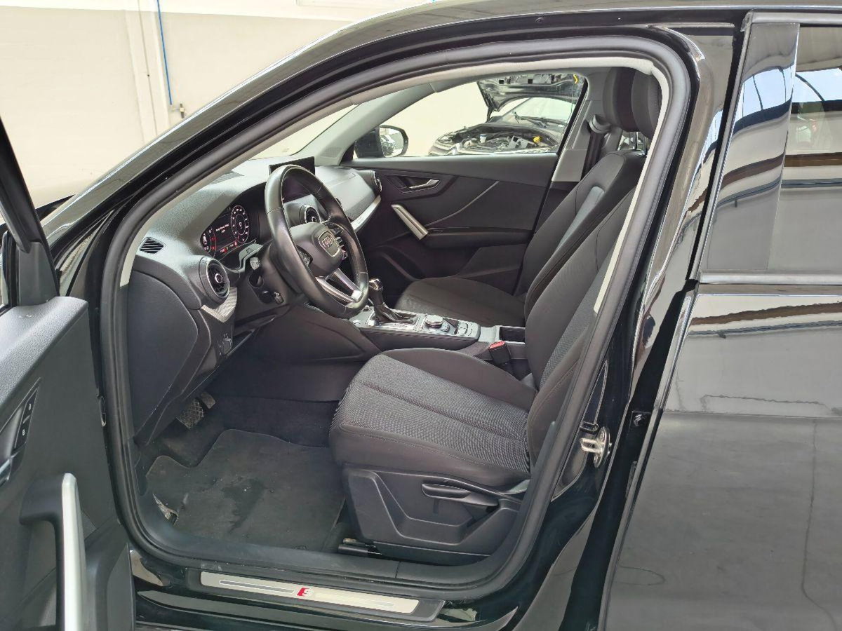 Audi Q2 Q2 35 TFSI S tronic S line Edition (16)