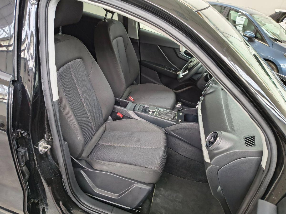 Audi Q2 Q2 35 TFSI S tronic S line Edition (9)