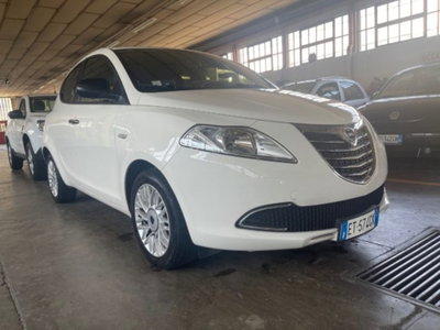 Lancia Ypsilon 0.9 TwinAir 85 CV 5 porte S&S Gold