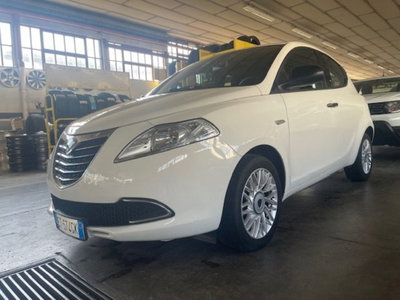 Lancia Ypsilon 0.9 TwinAir 85 CV 5 porte S&S Gold (4)
