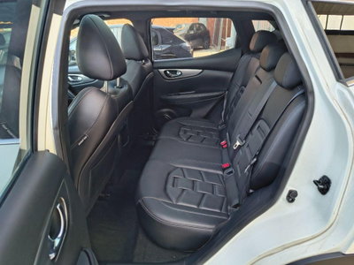 Nissan Qashqai 1.6 dCi 4WD Tekna (13)