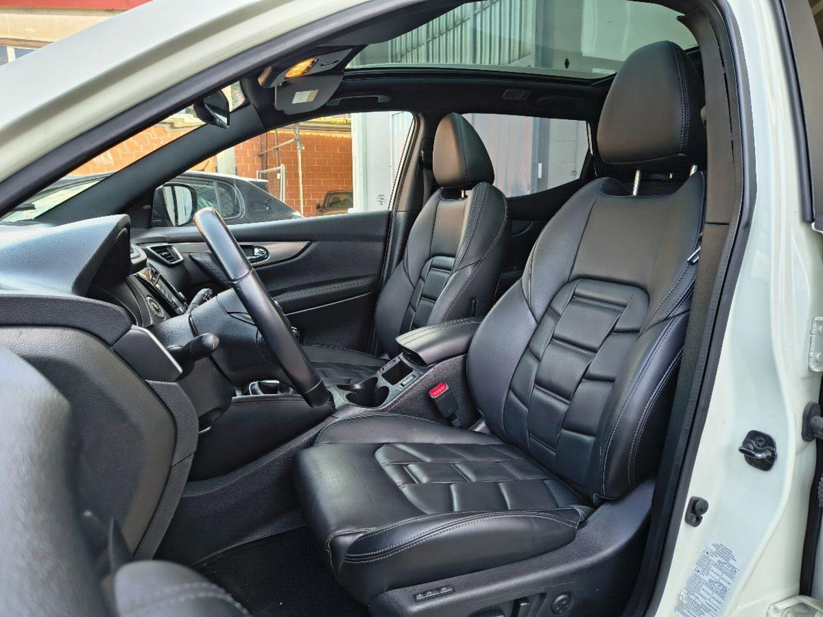 Nissan Qashqai 1.6 dCi 4WD Tekna (16)