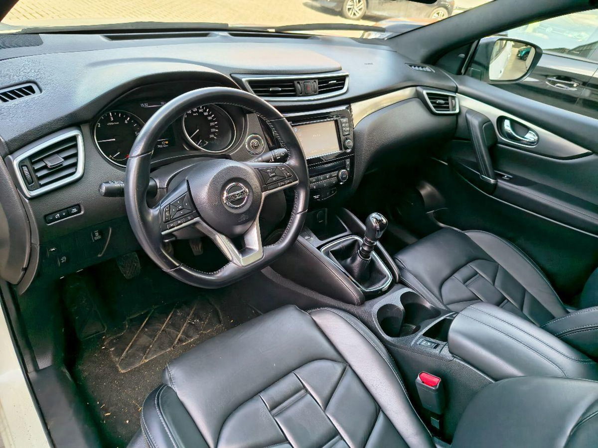 Nissan Qashqai 1.6 dCi 4WD Tekna (18)