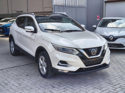 Nissan Qashqai 1.6 dCi 4WD Tekna (2)
