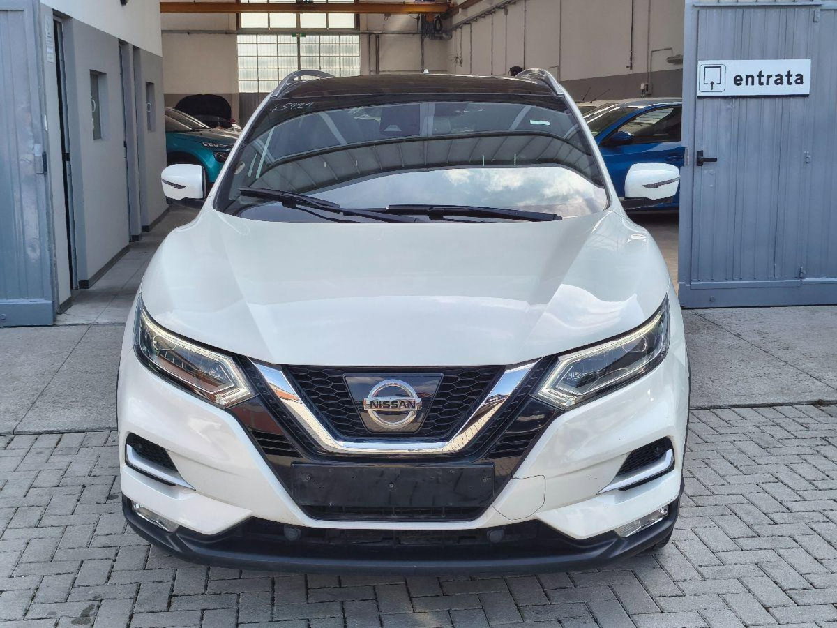 Nissan Qashqai 1.6 dCi 4WD Tekna (3)