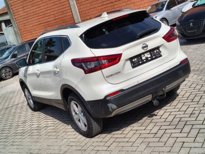 Nissan Qashqai 1.6 dCi 4WD Tekna (6)